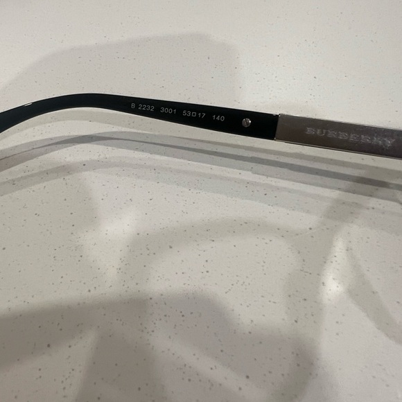 Burberry eye glasses - Picture 5 of 6